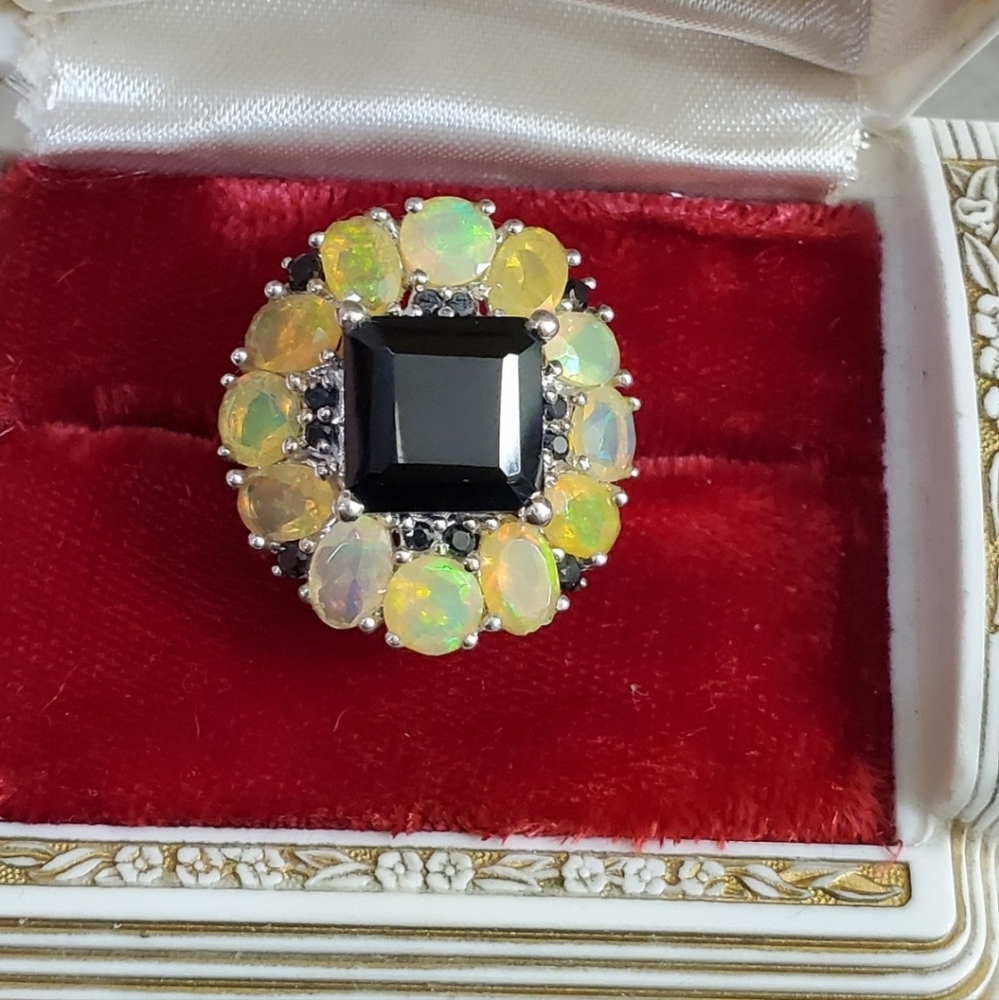 HUGE OPAL ring! Size 7. Stamped 925 sterling silver. New old stock. Genuine opal